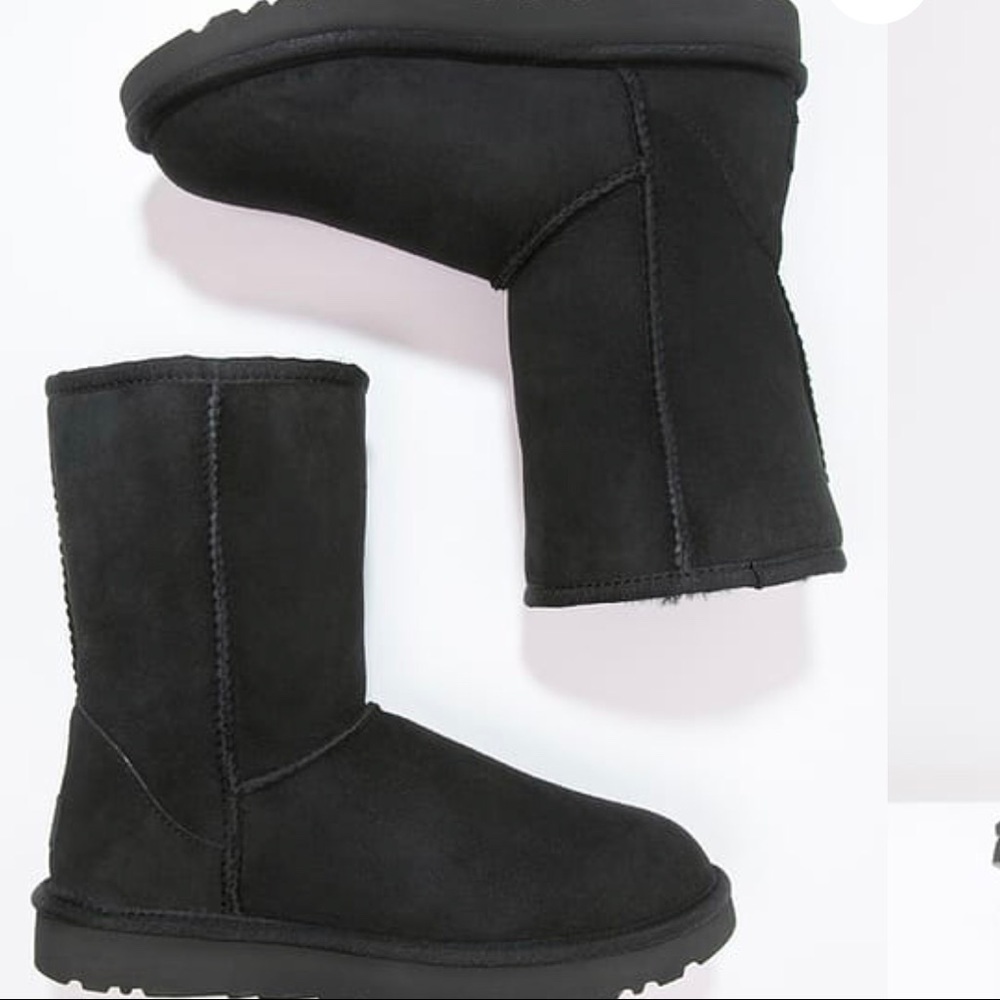 UGG Australia Classic Short Black Leather NWB - Picture 3 of 7